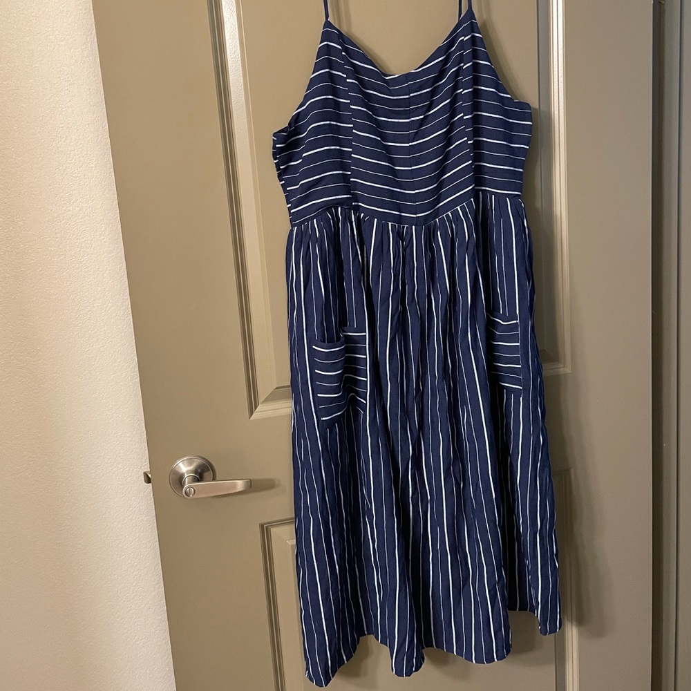 LOVE SADIE | NWT Blue Midi Dress w/ Pockets